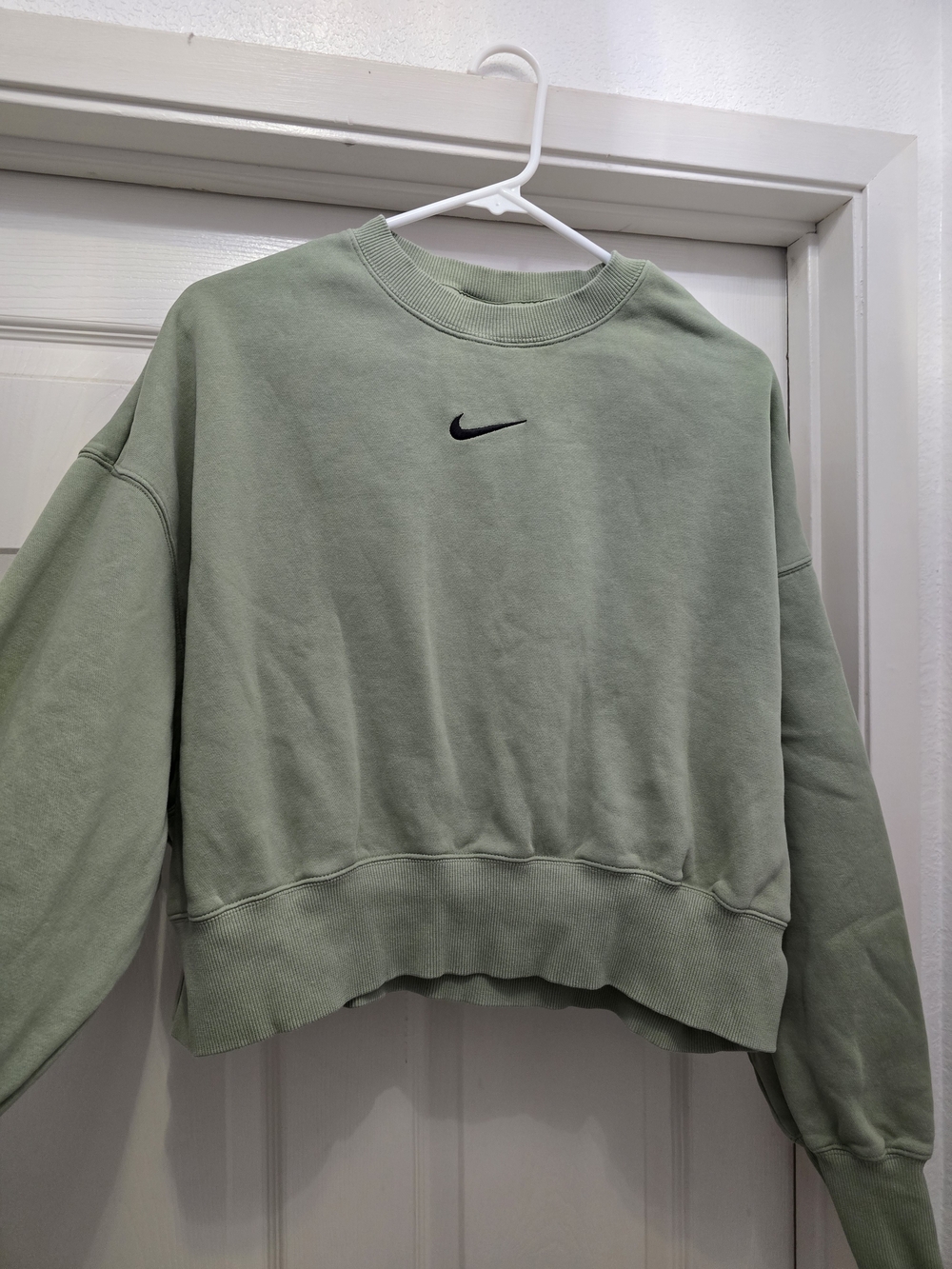 Nike Junior Womens Olive Green Fleece Sweatshirt & Joggers Set - Picture 3 of 6